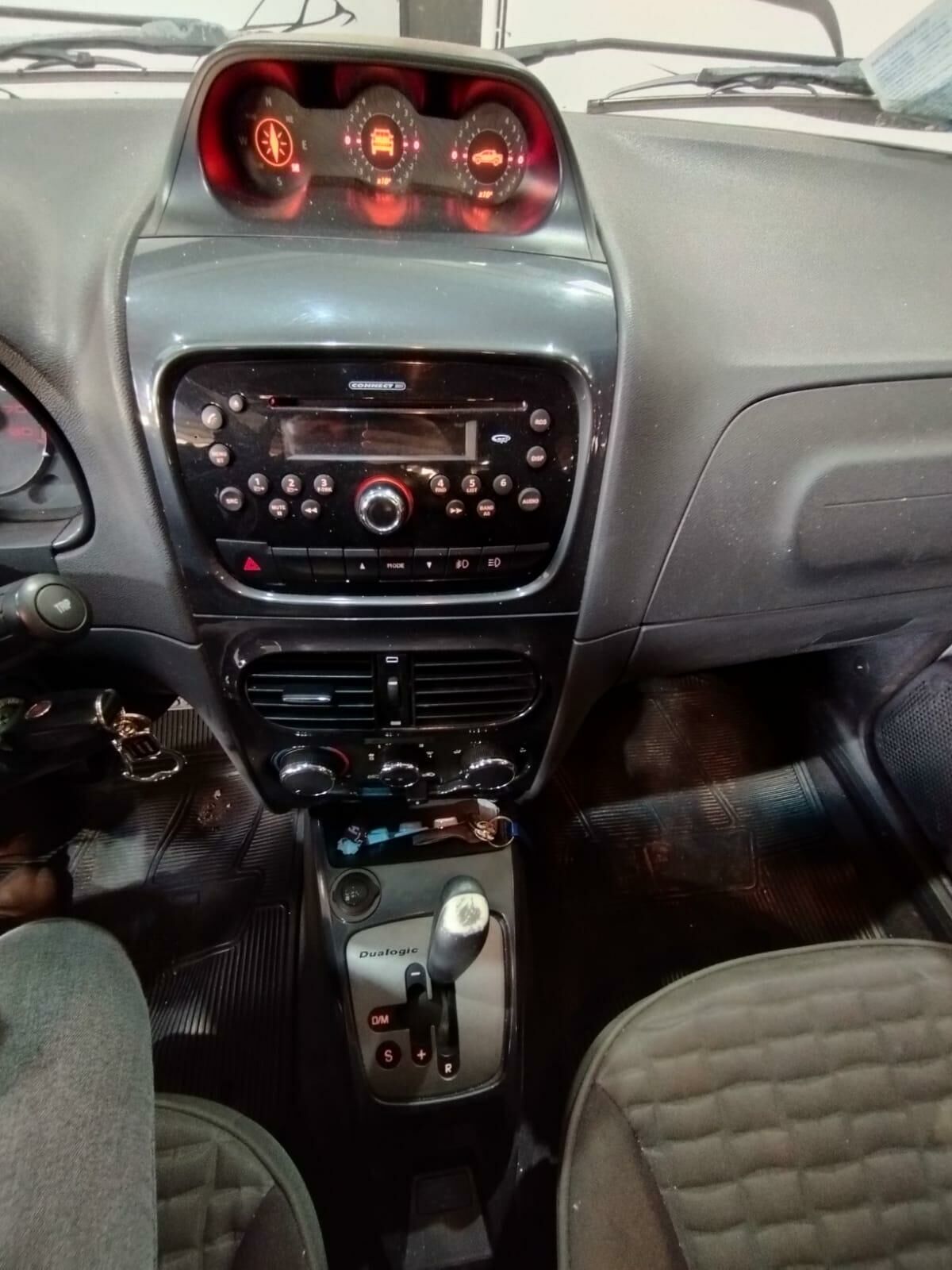 Imagem do veículo Fiat STRADA CD ADVENTURE 1.8